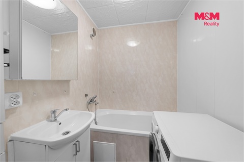 Prodej bytu 3+1, 74 m² - 14