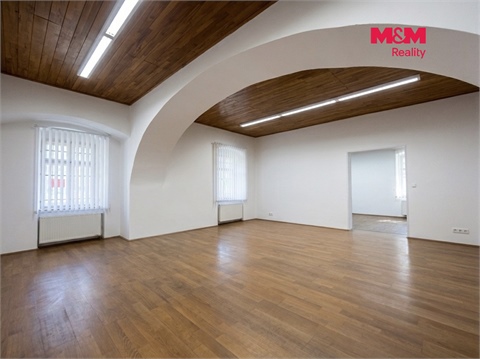 Pronájem obchodních prostor, 73 m² - 0