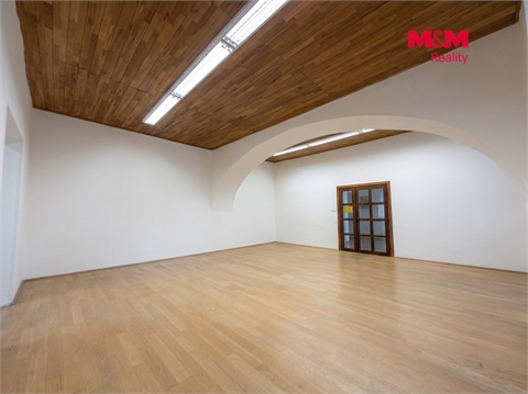 Pronájem obchodních prostor, 73 m² 2