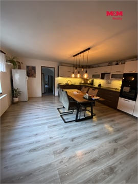 Prodej rodinného domu, 250 m² 2