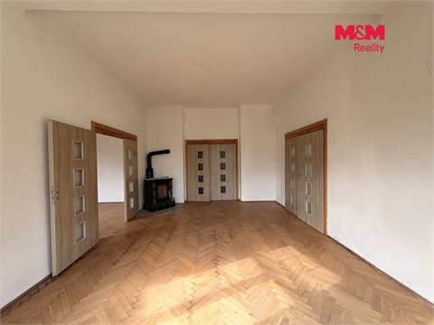 Prodej rodinného domu, 284 m² 2