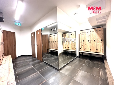Prodej obchodních prostor, 276 m² 8