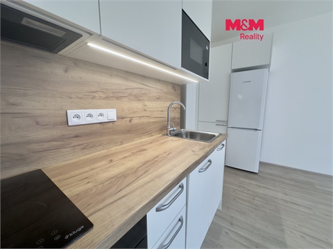 Pronájem bytu 1kk, 34 m² 0