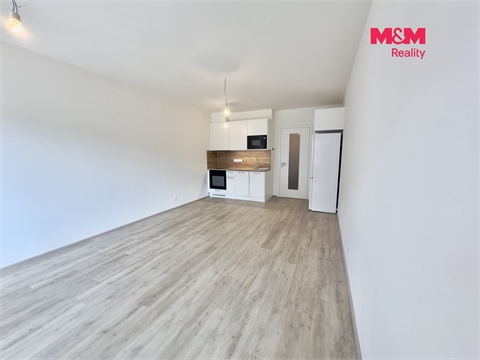 Pronájem bytu 1kk, 34 m² 2