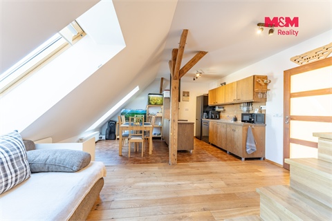 Prodej bytu 4kk, 104 m² 2