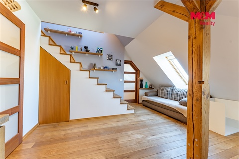 Prodej bytu 4kk, 104 m² - 0
