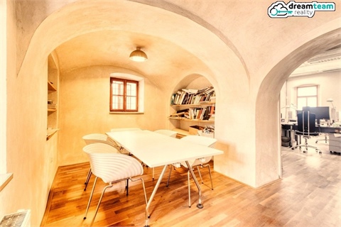 Prodej rodinného domu, 344 m² - 18