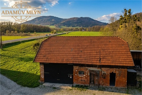 Prodej komerčního objektu, 670 m² 12