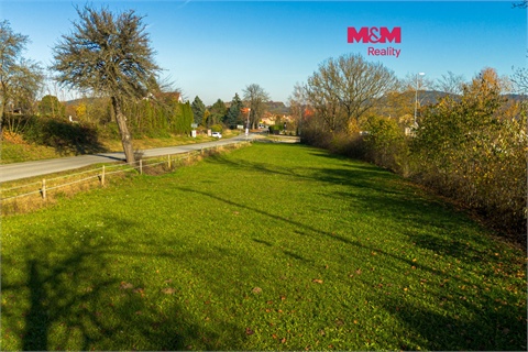 Prodej stavebního pozemku, 1 642 m² 0