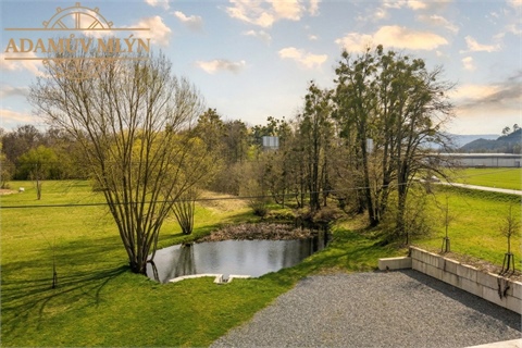 Prodej bytu 4kk, 273 m² 2