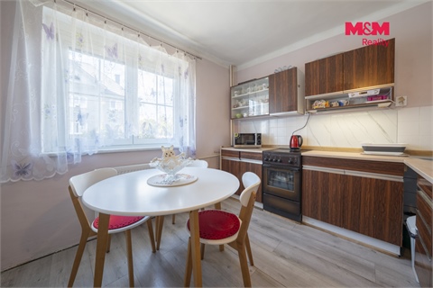 Prodej rodinného domu, 243 m² 6