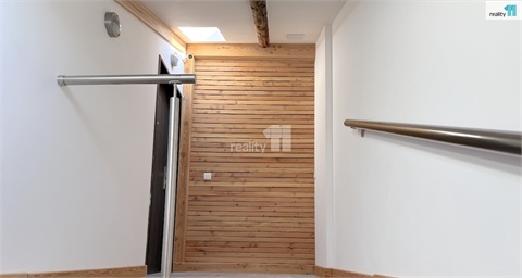 Prodej bytu 2kk, 81 m² 24