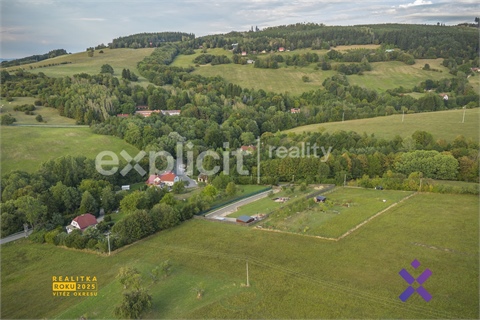 Prodej stavebního pozemku, 1 713 m² 8