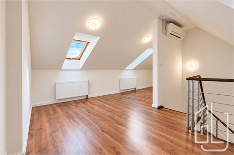 Pronájem bytu 3kk, 76 m² - 16