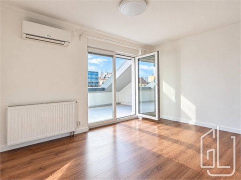 Pronájem bytu 3kk, 76 m² - 8