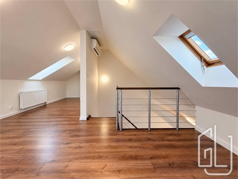 Pronájem bytu 3kk, 76 m² - 18