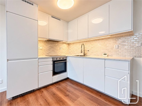 Pronájem bytu 3kk, 76 m² - 2