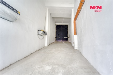 Prodej obchodních prostor, 952 m² 10