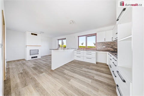 Prodej rodinného domu, 220 m² 2