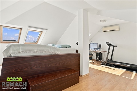 Prodej bytu 4kk, 112 m² 18
