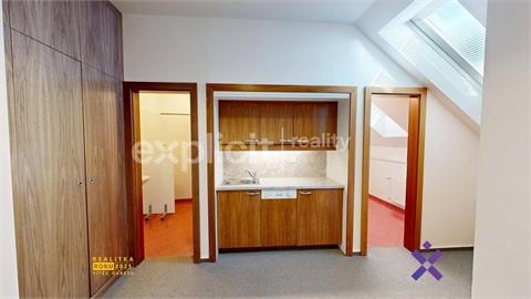 Pronájem kanceláře, 460 m² 16