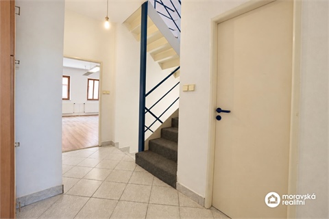Pronájem rodinného domu, 100 m² 12