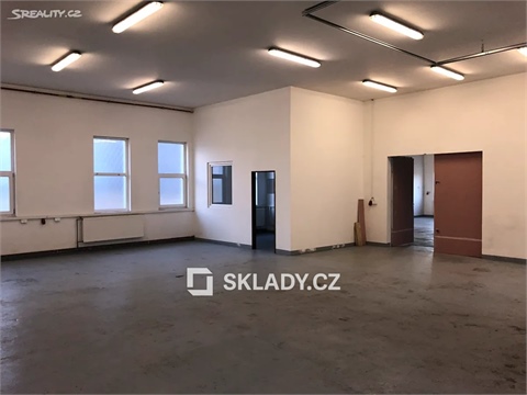 Pronájem skladu / haly, 550 m² - 0