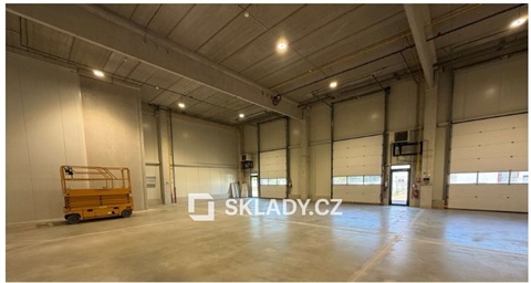 Pronájem skladu / haly, 1 464 m² - 0