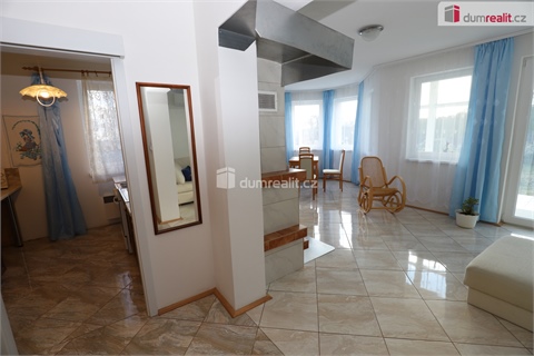 Prodej rodinného domu, 200 m² 14