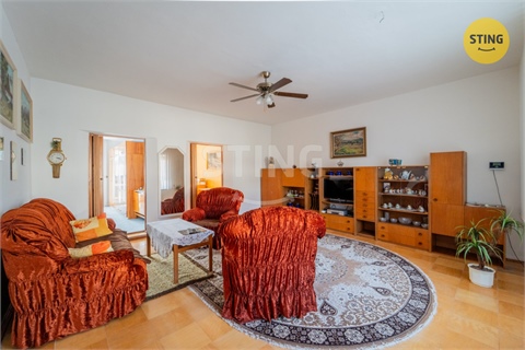 Prodej rodinného domu, 347 m² - 10