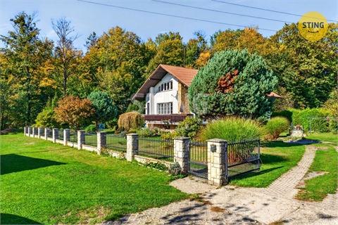 Prodej rodinného domu, 300 m² 10