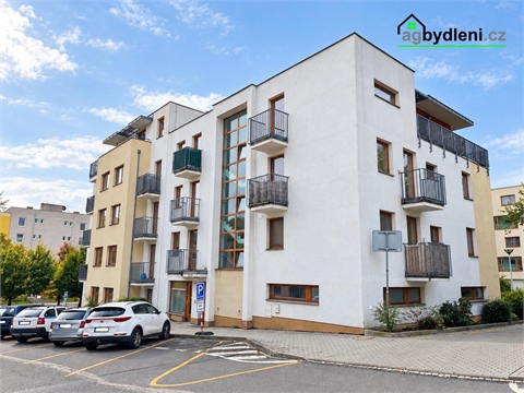 Pronájem bytu 3kk, 95 m² 0