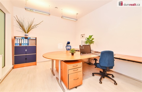 Pronájem kanceláře, 284 m² 24