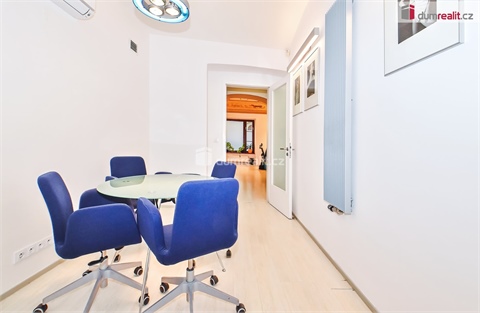 Pronájem kanceláře, 284 m² 16