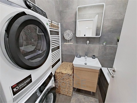 Pronájem bytu 2kk, 64 m² - 8