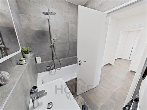 Pronájem bytu 2kk, 64 m² 8