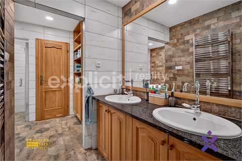 Prodej vily, 1 025 m² 22