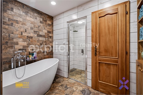 Prodej vily, 1 025 m² 20