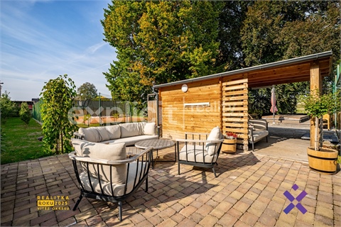 Prodej vily, 1 025 m² - 28