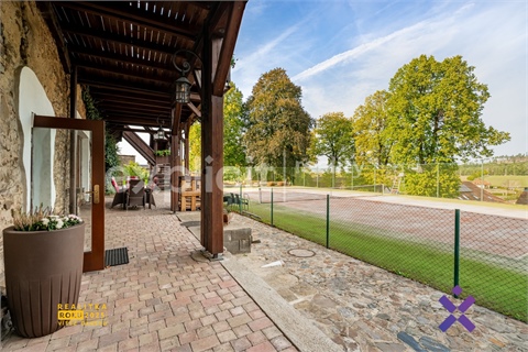 Prodej vily, 1 025 m² - 26