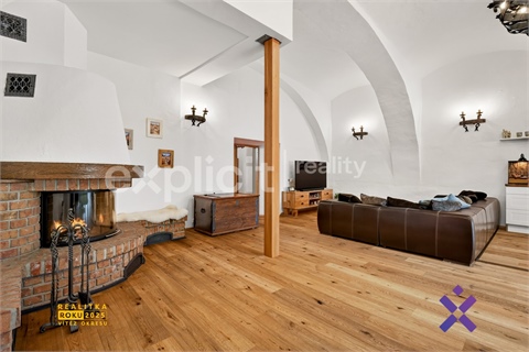 Prodej vily, 1 025 m² - 18