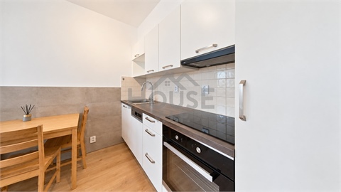 Prodej bytu 1kk, 54 m² 10