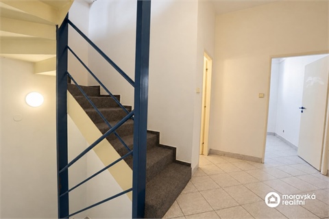 Pronájem obchodních prostor, 100 m² 8