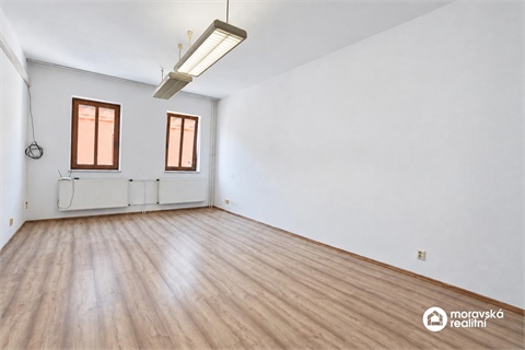 Pronájem obchodních prostor, 100 m² 4