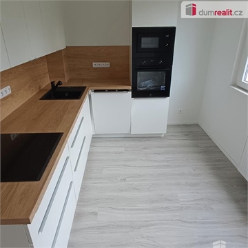 Pronájem bytu 2+1, 56 m² 2