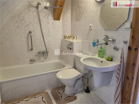 Prodej rodinného domu, 722 m² - 18