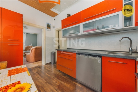 Prodej rodinného domu, 250 m² - 24