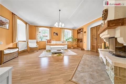 Prodej rodinného domu, 630 m² 8