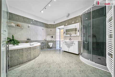 Prodej rodinného domu, 630 m² - 14