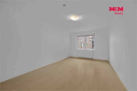 Pronájem bytu 3kk, 84 m² - 12